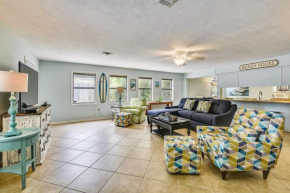 Dolphin Den 603 by Book That Condo